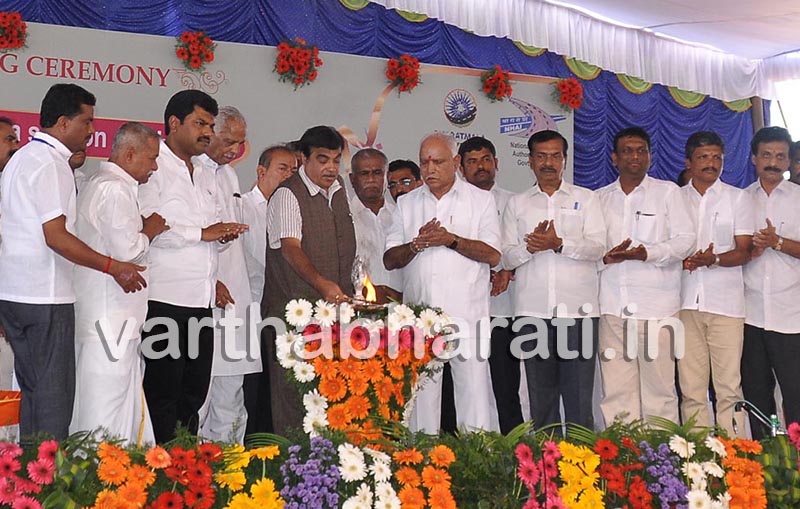 ಸಾಗರ: ತುಮರಿ ಸೇತುವೆ ನಿರ್ಮಾಣಕ್ಕೆ ಕೇಂದ್ರ ಸಚಿವ ನಿತಿನ್ ಗಡ್ಕರಿ ಶಂಕುಸ್ಥಾಪನೆ